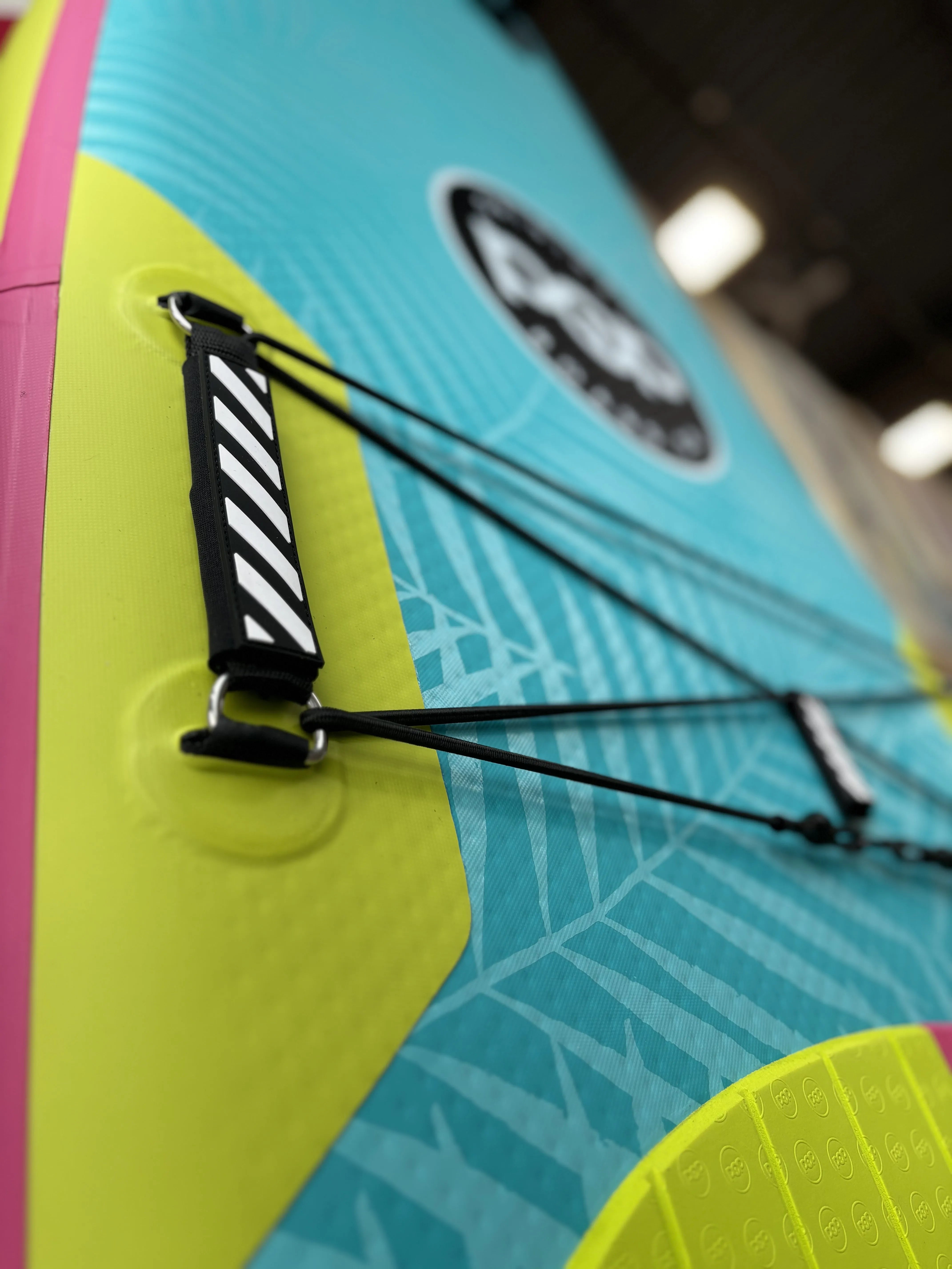 yacht-hopper-sup-neon-yellow-handle-bungee-detail